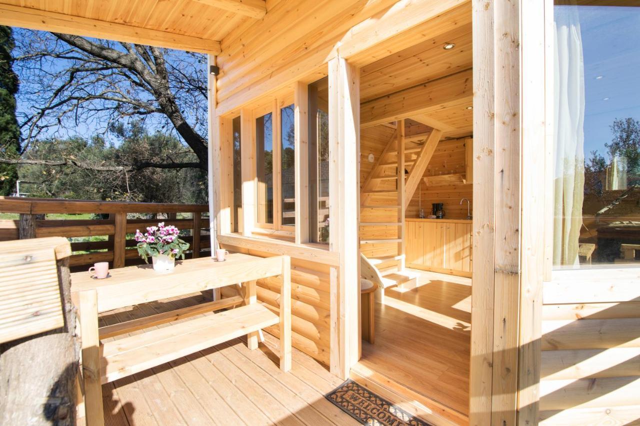 Romantic Tree House Kato Pavliana 外观 照片