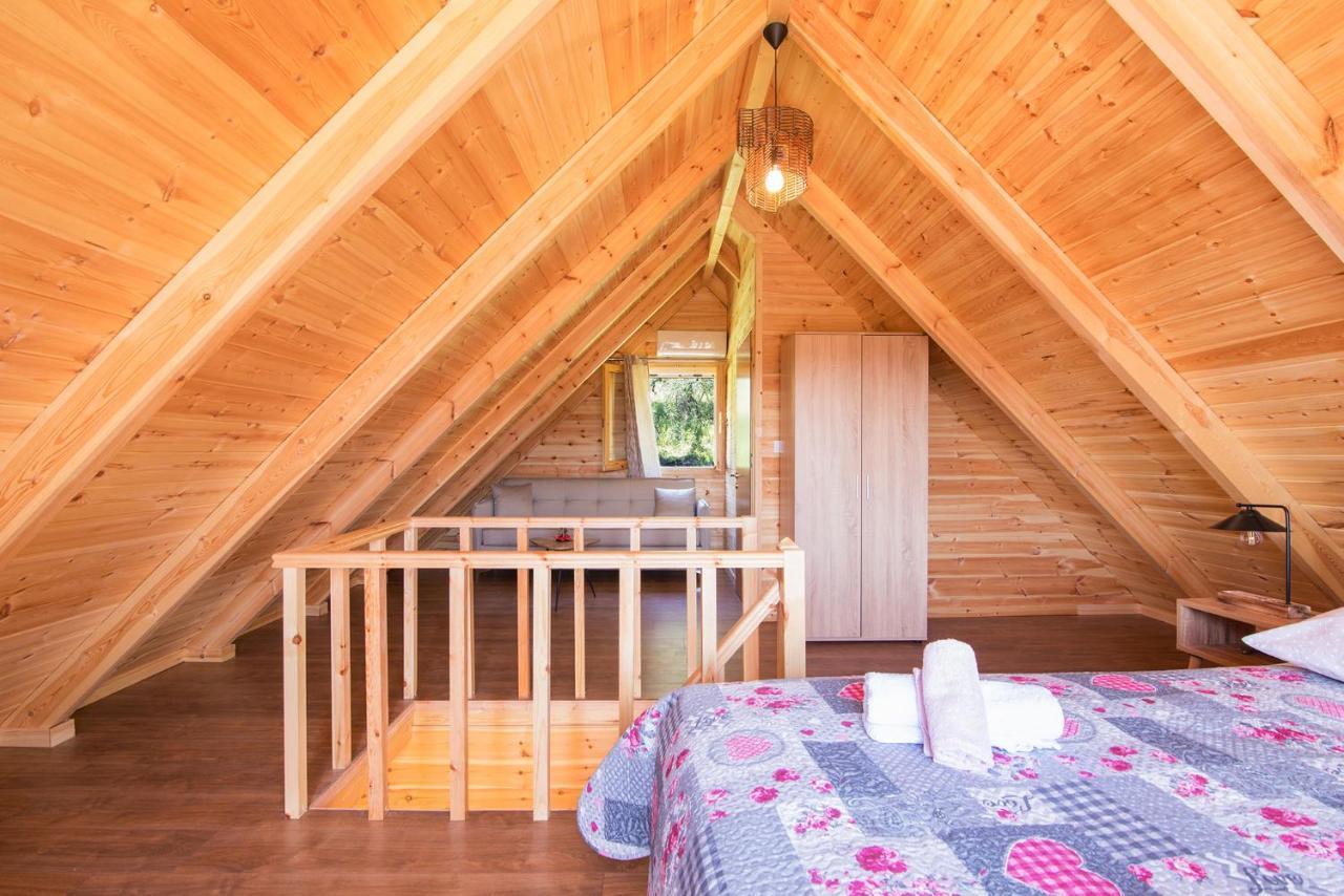 Romantic Tree House Kato Pavliana 外观 照片