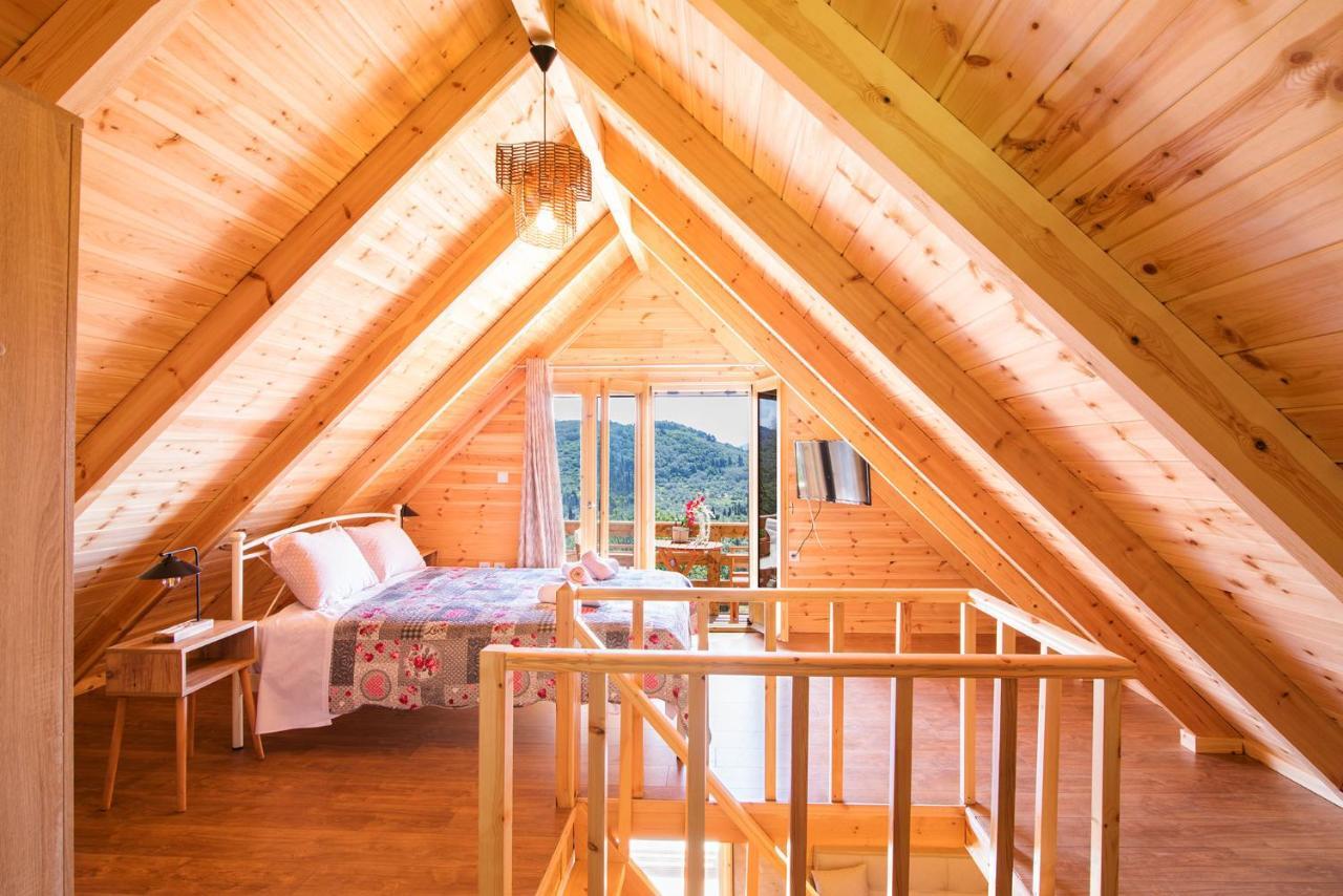 Romantic Tree House Kato Pavliana 外观 照片