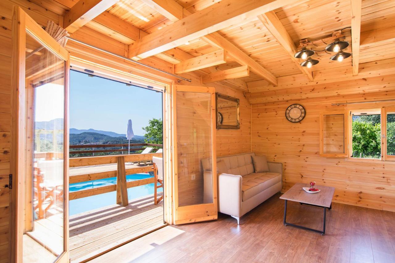 Romantic Tree House Kato Pavliana 外观 照片