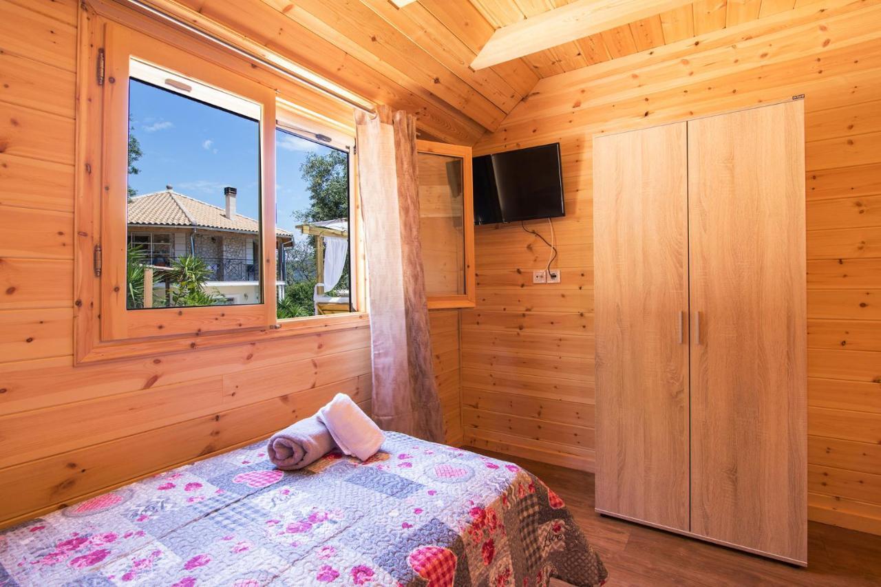 Romantic Tree House Kato Pavliana 外观 照片